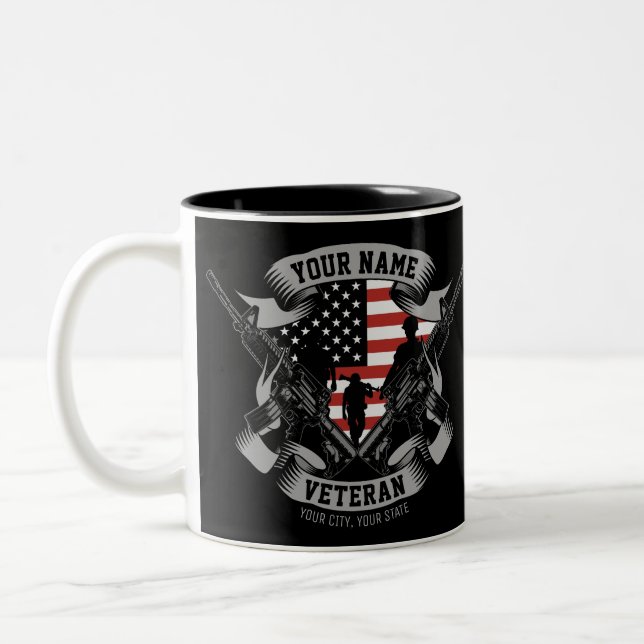 Personalisierte amerikanische Veteran Proud Vet US Zweifarbige Tasse (Links)