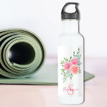 Personalisierte Aquarellblume Edelstahlflasche<br><div class="desc">Diese hübsche Wasserflasche ist mit einem farbenfrohen Blumenstrauß in Rosa-,  Korallen- und Grüntönen geschmückt. Eine Textvorlage ist enthalten,  um dieses Design mit Ihrem Namen und Monogramm zu personalisieren,  was diese Wasserflasche für Sie einzigartig macht. Original Wasserfarbe © Michele Davies.</div>