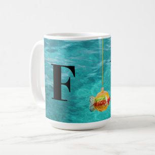 Personalisierte Buchstaben Ozeanwasser und Fischka Kaffeetasse