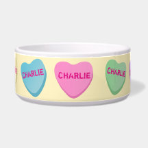 Personalisierte Candy Hearys auf hellgelben Pet Bo
