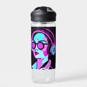 Personalisierte Dame mit Kopfhörern, die zur Musik Trinkflasche