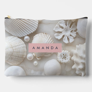 Personalisierte Elegant White Seashell and Pearl Zubehörtasche