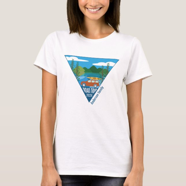 Personalisierte Familienreise in den Berg T-Shirt (Vorderseite)