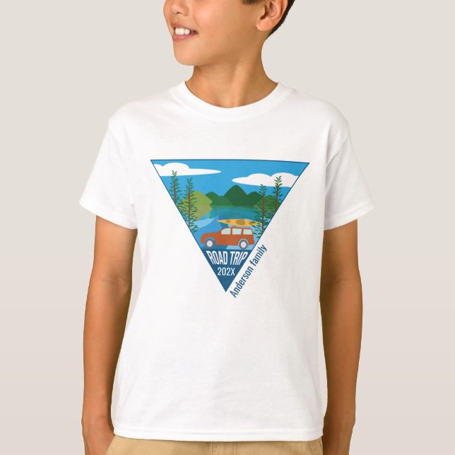 Personalisierte Familienreise in den Berg T-Shirt (Vorderseite)