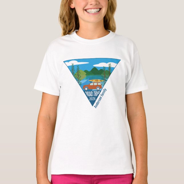 Personalisierte Familienreise in den Berg T-Shirt (Vorderseite)