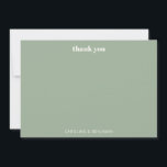 Personalisierte fette Sage Green Chic Moderne Hoch Dankeskarte<br><div class="desc">Dankbarkeit im Stil mit dieser minimalistischen Weise grün Hochzeit danke Ihnen Karte. Dieses moderne und zeitlose Design mit einem sanften,  gedämpften grünen Hintergrund und eleganter weißer Typografie eignet sich ideal für Hochzeiten,  Verlobungen,  Brautpartys oder besondere Anlässe. Personalisieren Sie mit Namen für eine herzliche und raffinierte Touch.</div>