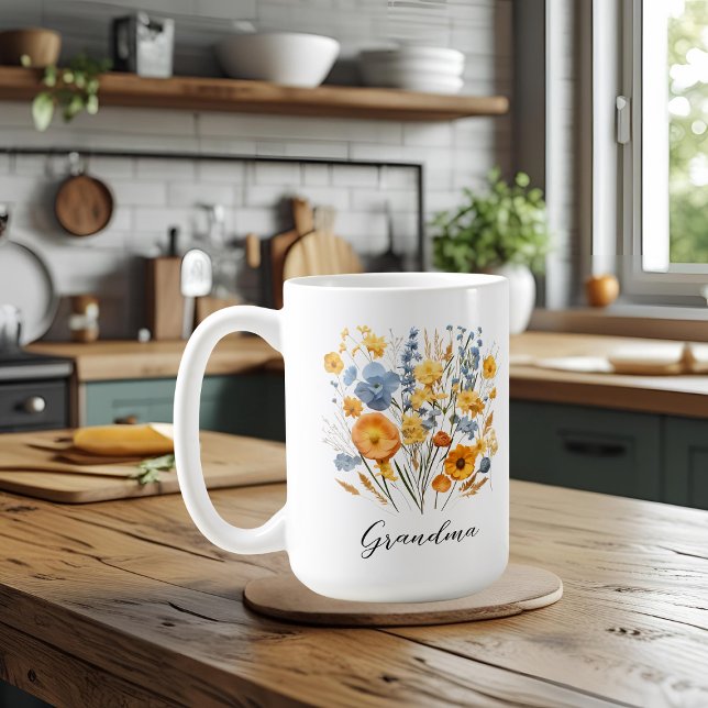 Personalisierte florale Tasse für Oma mit Liebe (Von Creator hochgeladen)