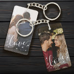 Personalisierte Foto-Liebe Schlüsselanhänger<br><div class="desc">Zeigen Sie Ihre Liebe mit dieser Personalisierten Foto Liebe Keepake Design. Es zeigt Ihr Lieblingsstift mit einem modernen und stilvollen, weißen "Liebe" Typografie-Overlay-Design. Passen Sie dieses Design an, um eine Hochzeit oder ein Jubiläum, ein frisch verheiratetes Paar, einen Geburtstag, ein Valentinstag-Geschenk oder ein Hochzeitsgeschenk zu begehen. Dieses moderne Design verwendet...</div>