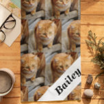 Personalisierte Fotomodelle für Katzen Halstuch<br><div class="desc">Dieses Design kann in dem Bereich personalisiert werden, der durch das Ändern des Fotos und/oder Textes zur Verfügung gestellt wird. Oder Sie können es anpassen, indem Sie den Mausklick auswählen, um weitere Optionen anzupassen und die Farbe, den Hintergrund, den Text, die Textfarbe oder den Textstil zu löschen oder zu ändern,...</div>