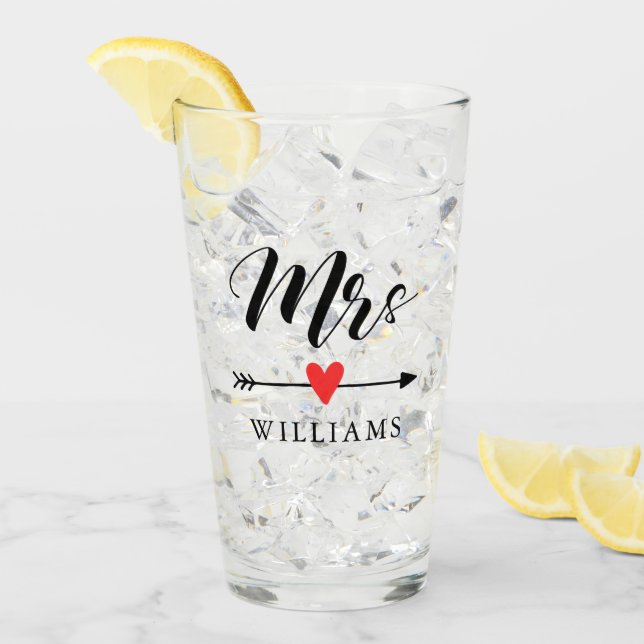 Personalisierte Frau mit Herz und Pfeil Glas (Vorderseite Ice)
