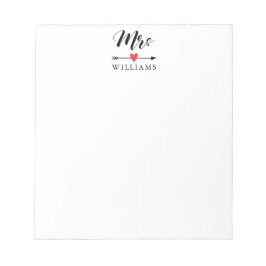 Personalisierte Frau mit Herz und Pfeil Notizblock