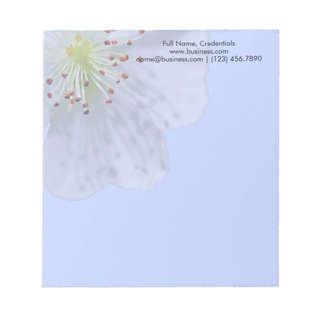 Personalisierte Frühjahr-Weiße Blume auf Light Blu Notizblock (Vorderseite)