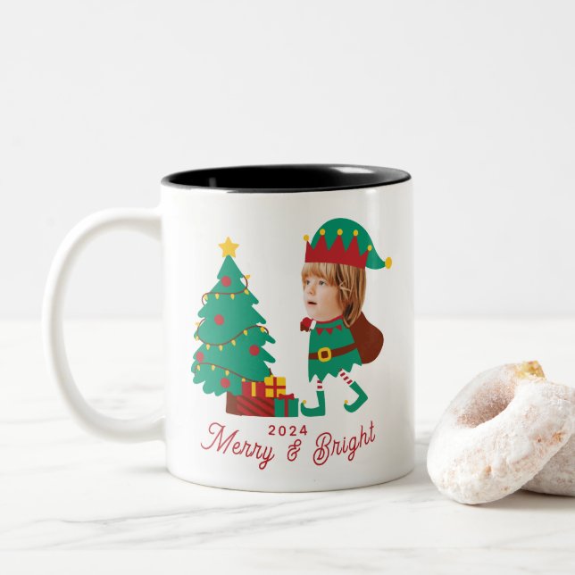 Personalisierte Funny Face Foto Christmas Elf Fami Zweifarbige Tasse (Mit Donut)