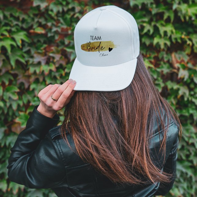 Personalisierte Gold & Black Modern Chic Team Brid Truckerkappe (Gold & Black Modern Chic Team Bride Personalized Trucker Hat)