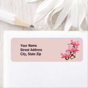Personalisierte Grenze zwischen drei rosa Pappeln