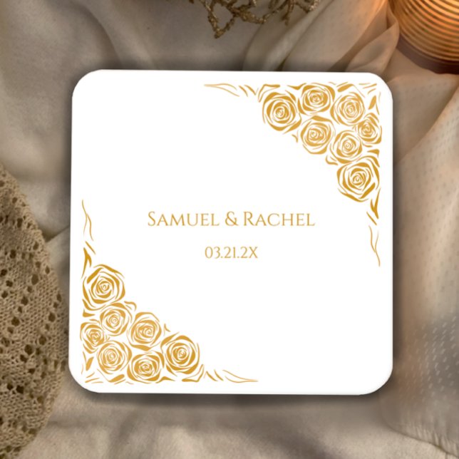 Personalisierte handgezeichnete Goldene Rose Hochz Rechteckiger Pappuntersetzer (Add the couples names and date for a unique hand drawn golden roses designer wedding table coaster.
)