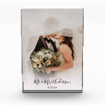 Personalisierte Hochzeit Fotoblock<br><div class="desc">Dieses elegante Foto ist das perfekte Geschenk für alle Neueinsteiger, mit einem Foto ab dem Hochzeitstag und ihrem Familiennamen und dem Hochzeitstag.</div>