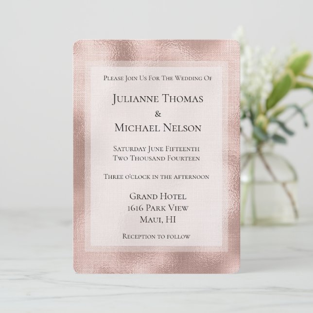 Personalisierte Hochzeit in Rosa Rose Einladung (Stehend Vorderseite)