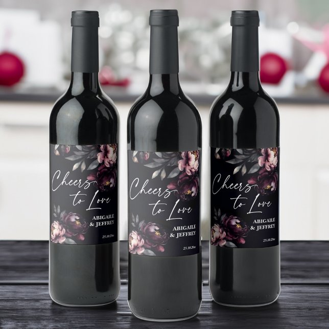 Personalisierte Hochzeitsdame Weinetikett (Cheers to love Wedding favors  personalized wine label dark moody peonies  wine labels)