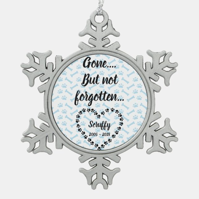 Personalisierte Hundememorial Schneeflocken Zinn-Ornament (Vorderseite)