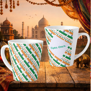 Personalisierte indische Flagge gekachelt Milchtasse