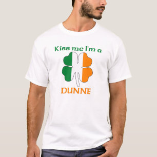 Personalisierte Iren küssen mich, den ich Dunne T-Shirt