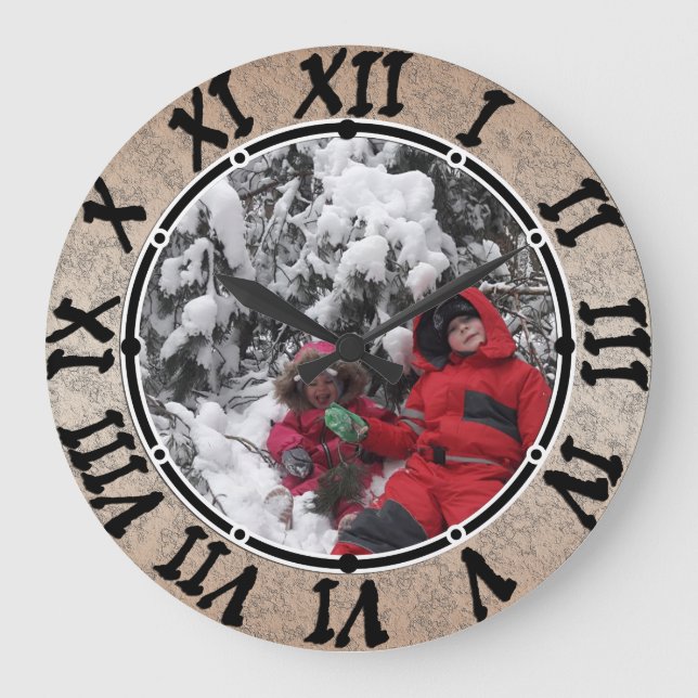 Personalisierte Kinderpflaster auf einer Fläche vo Große Wanduhr (Vorderseite)