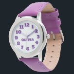 Personalisierte Kinderschau Armbanduhr<br><div class="desc">Dieses Bild zeigt eine Kinderuhr mit einem runden, silberfarbenen Gehäuse mit weißem Ziffernblatt. Die Uhr hat große, leicht zu lesende lila Nummern von 1 bis 12, und auch die Stunden- und Minuten-Hände sind lila, mit den Worten "HOUR" und "MINUTE". Der Name auf der Armbanduhr kann auf jeden beliebigen Namen angepasst...</div>