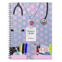 Personalisierte Krankenschwester steckt Rosa u.