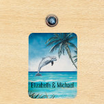 Personalisierte Kreuzfahrttüre Dolphin Marker Magn Magnet<br><div class="desc">Dieses Design kann in dem Bereich personalisiert werden, der durch das Ändern des Fotos und/oder Textes zur Verfügung gestellt wird. Sie können auch angepasst werden, indem Sie auf Vorlage personalisieren klicken und dann auf die Schaltfläche klicken, um weitere Optionen anzupassen, um die Hintergrundfarbe zu löschen oder zu ändern, Text hinzuzufügen,...</div>