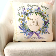 Personalisierte Liebe blüht hier Blumenkissen