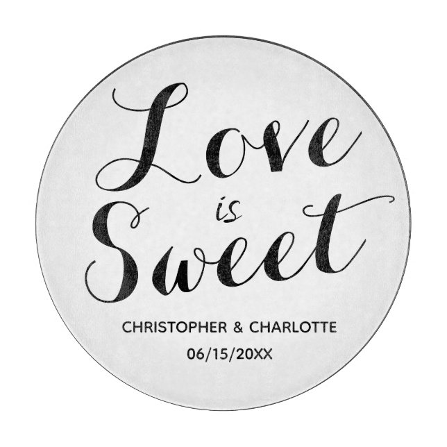 Personalisierte Liebe ist süß Schneidebrett (Vorderseite)