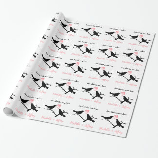 Personalisierte Liebesvögel mit Herz Geschenkpapier