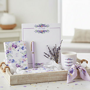 Personalisierte lila Aquarell-Blumen Notizblock