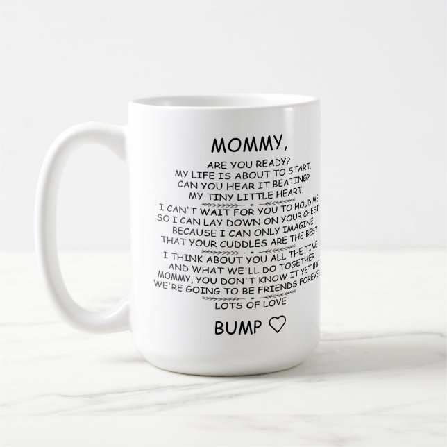 Personalisierte Mami, die aus dem Baby-Bump sein s Kaffeetasse (Links)