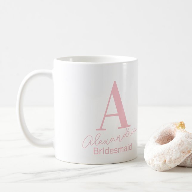 Personalisierte Minimal Monogram Bridesmaid Kaffeetasse (Mit Donut)