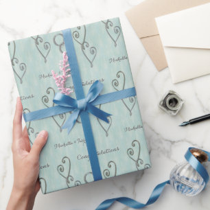 Personalisierte, miteinander verflochtene Herzensh Geschenkpapier