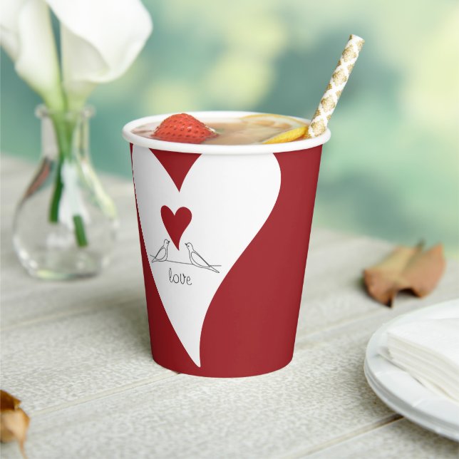 Personalisierte moderne Vögel in Liebe Rotes Herz Pappbecher (In Situ)