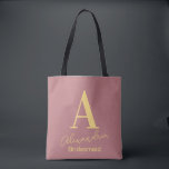 Personalisierte Monogram Bridesmaid Dusty Pink Tasche<br><div class="desc">Das ist ein einfaches, modernes, personalisiertes Monogramm-Design. Dieses stilvolle Design ist in trendigem staubrosa mit stilvoller Typografie gehalten. Es ist ideal für ein personalisiertes Geschenk für Ihre Brautjungfrau oder Trauzeugin und ideal als Brautparty bei Ihnen oder als Gastgeschenk für Ihren Junggeselinnen-Abschied. Fügen Sie einfach den Namen und den Anfangsbuchstaben Ihrer...</div>