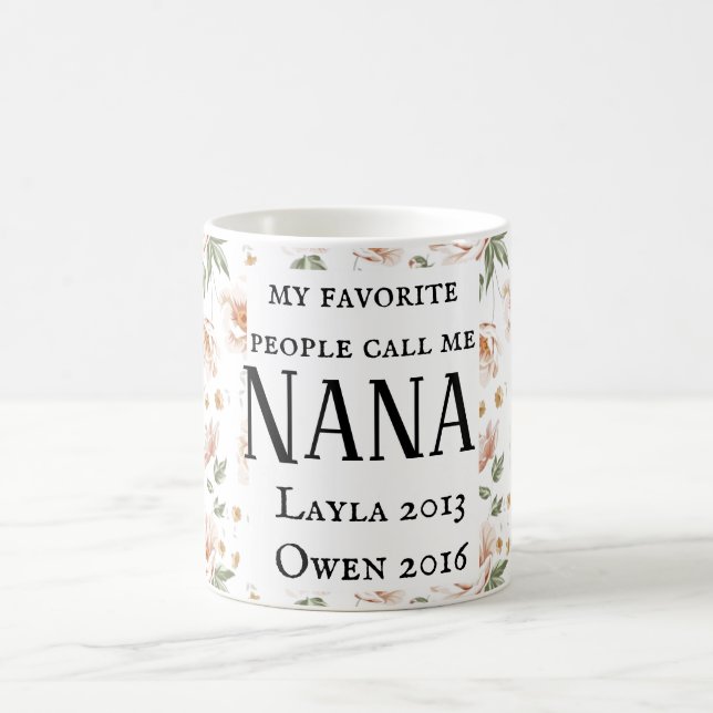 personalisierte Nana-Tasse mit den Namen mit Kaffeetasse (Mittel)