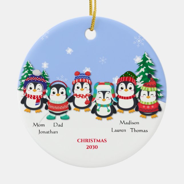 Personalisierte Niedliche Sechs-Pinguin-Schneeszen Keramik Ornament (Vorne)