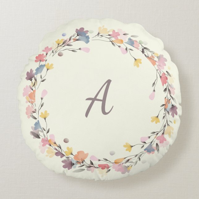 Personalisierte Pastel Floral Wreath Monogram Rundes Kissen (Vorderseite)