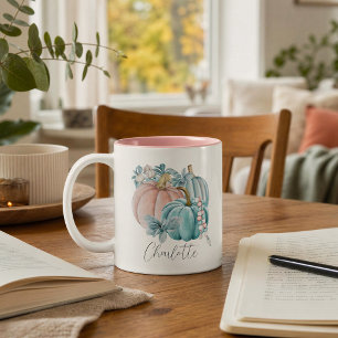 Personalisierte Pastell-Kürbis-Trio-Herbst Zweifarbige Tasse