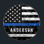 Personalisierte Polizeiflagge dünne blaue Linie Dartscheibe<br><div class="desc">Thin Blue Line Dartboard - Amerikanische Flagge in Polizei Flag Farben, gestörtes Design. Diese Dart-Boards der Thin Blue Line-Polizei sind ideal, um einen Strafvollzug, polizeiliche Abschluss-Geschenke, Gedenkveranstaltungen und ein wunderbares Geschenk für Ihren Lieblingspolizeibeamten zu machen. Ein lustiges Polizeiabteilungsspiel oder polizeiliches Party. Personalisieren Sie sich mit Name. COPYRIGHT © 2021 Judy...</div>