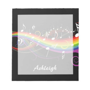 Personalisierte Rainbow White Musiknote auf Schwar Notizblock