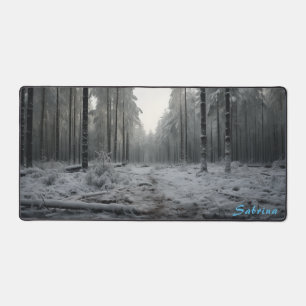 Personalisierte Reinigung in einer Schneewaldmatte Schreibtischunterlage