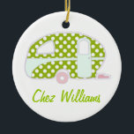 Personalisierte Retro Design Caravan Ornamente<br><div class="desc">In der folgenden Kollektion finden Sie das komplette Sortiment von 25 Retro Caravans von Trina Esquivelzeta @SurfaceHug zu verschiedenen anderen Produkten.</div>