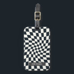 Personalisierte Retro-Warm-Schwarz-weiße Karo Gepäckanhänger<br><div class="desc">Retro-verschleierte Karos Schachbrettmuster in Schwarz-Weiß-Farbkombination. Retro-Schachbrett wirbelte siebziger psychedelischen Stil moderne Design-Wohngestaltung,  Schlafzimmer,  Büro-und Schulprodukte und Retro-verschleierte Schachtel Geschenke.</div>