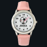 Personalisierte rosa Fußball-Uhr für Mädchen Armbanduhr<br><div class="desc">Girly Pink Fußball Ball Uhr für kleine Kinder mit personalisiertem Namensdruck. Personalisierbare Armbanduhren für Fußballspieler und Fans. Niedliche Geburtstag Geschenkidee für Jungen und Mädchen. Erhältlich in Blau, Rosa, Rot etc. Sportliches Design mit nummerierter Wählplatte. Niedliche Mannschaft bevorzugen Geschenkidee als Fußball-Coach oder Fußball Mama / Papa geben. Machen Sie sich ein...</div>