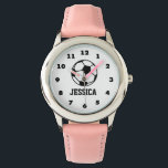 Personalisierte rosa Fußball-Uhr für Mädchen Armbanduhr<br><div class="desc">Girly Pink Fußball Ball Uhr für kleine Kinder mit personalisiertem Namensdruck. Personalisierbare Armbanduhren für Fußballspieler und Fans. Niedliche Geburtstag Geschenkidee für Jungen und Mädchen. Erhältlich in Blau, Rosa, Rot etc. Sportliches Design mit nummerierter Wählplatte. Niedliche Mannschaft bevorzugen Geschenkidee als Fußball-Coach oder Fußball Mama / Papa geben. Machen Sie sich ein...</div>